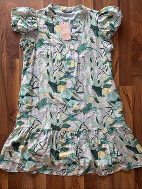 Fashion Woman’s Leaf-Print Ruffle Mini Dress in Green Size M NWT